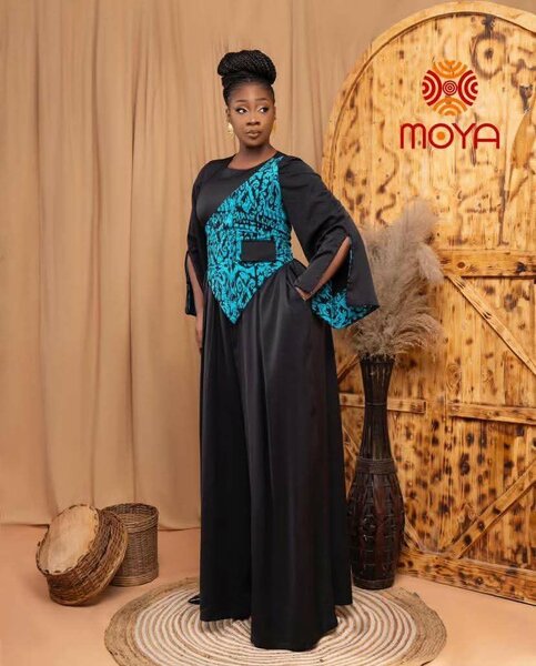 Robe ethnique moderne pour femme