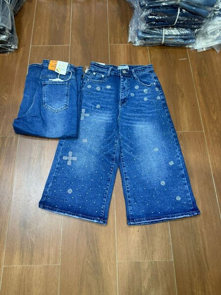 Jeans larges avec strass