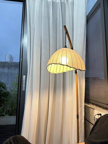 Lampadaire en bambou élégant