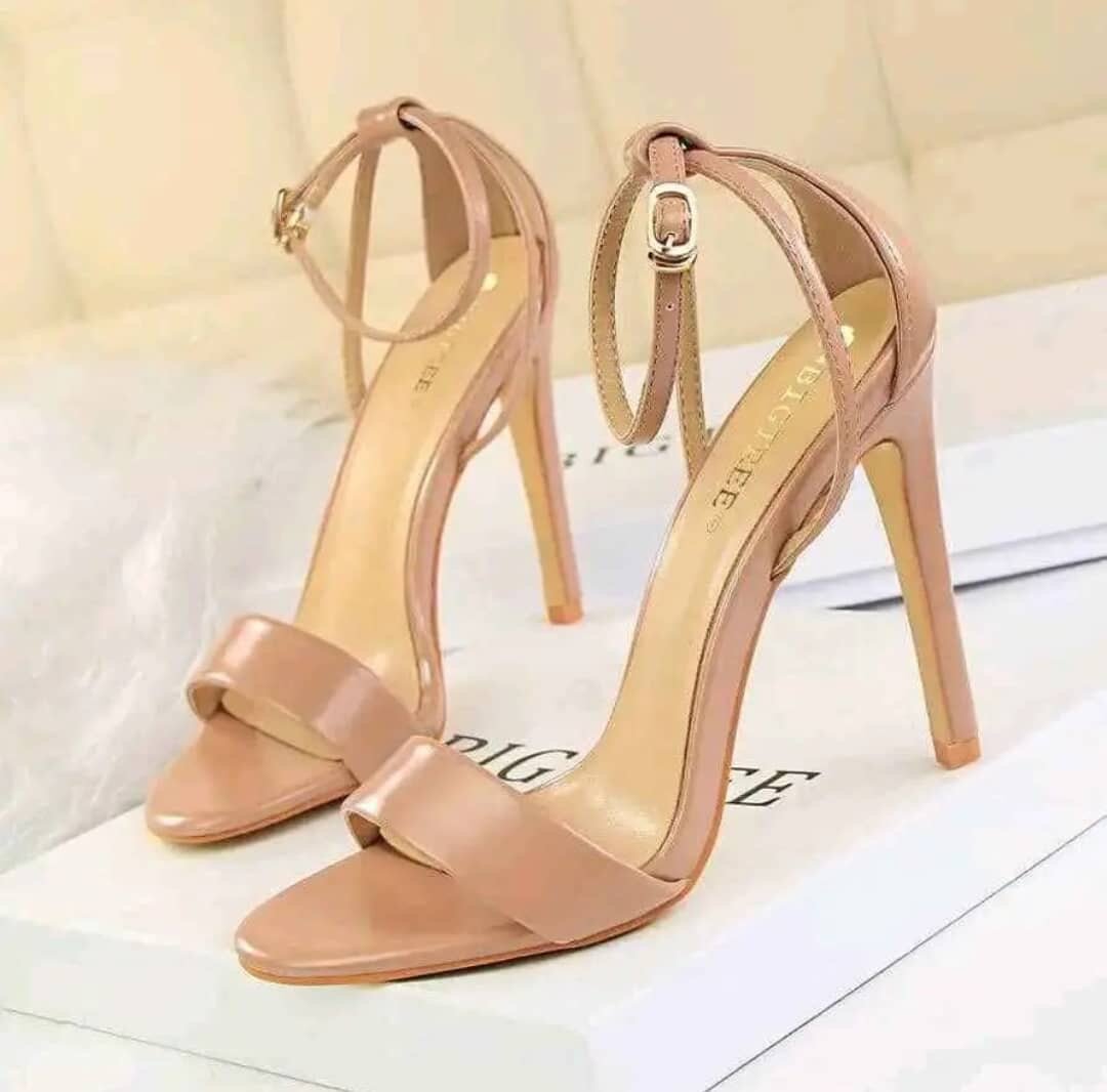 Sandales à talons pour femmes