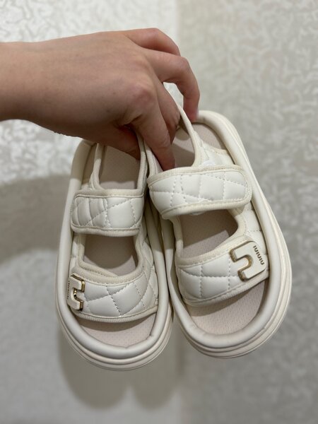 Детские сандалии