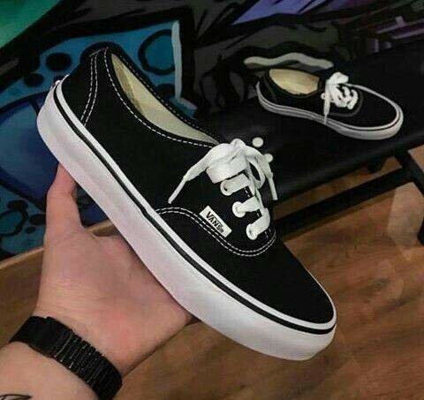 Chaussures Baskets Noires Unisexes