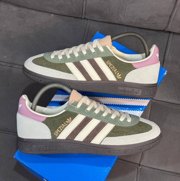 Baskets Adidas Spezial
