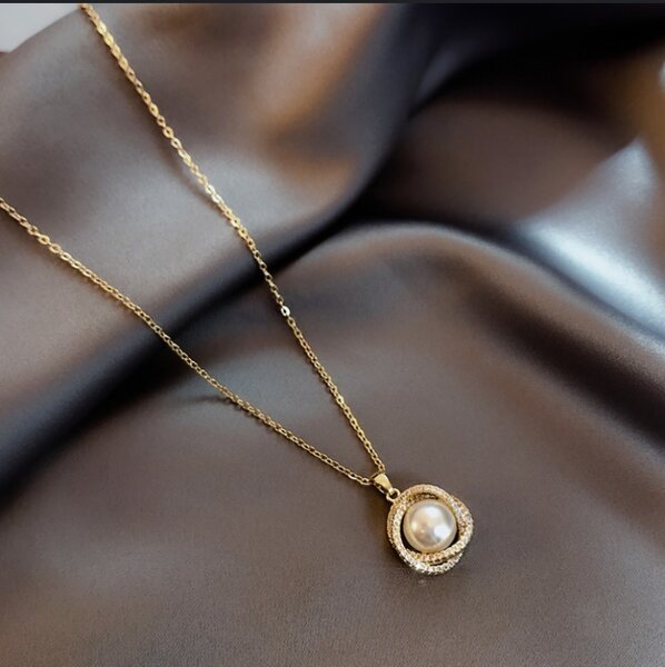 Gem pearl pendant necklace