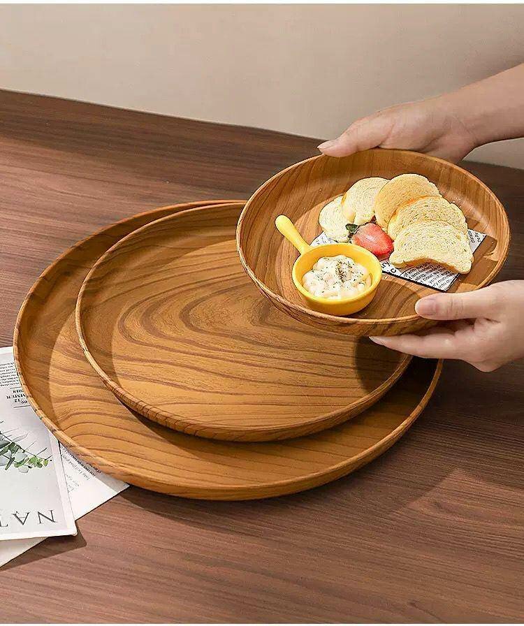 Assiettes en bois élégantes