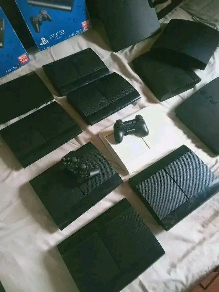 Consoles PS3 avec Manettes