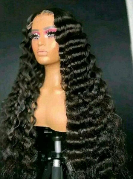 Perruque Bouclée en Dentelle