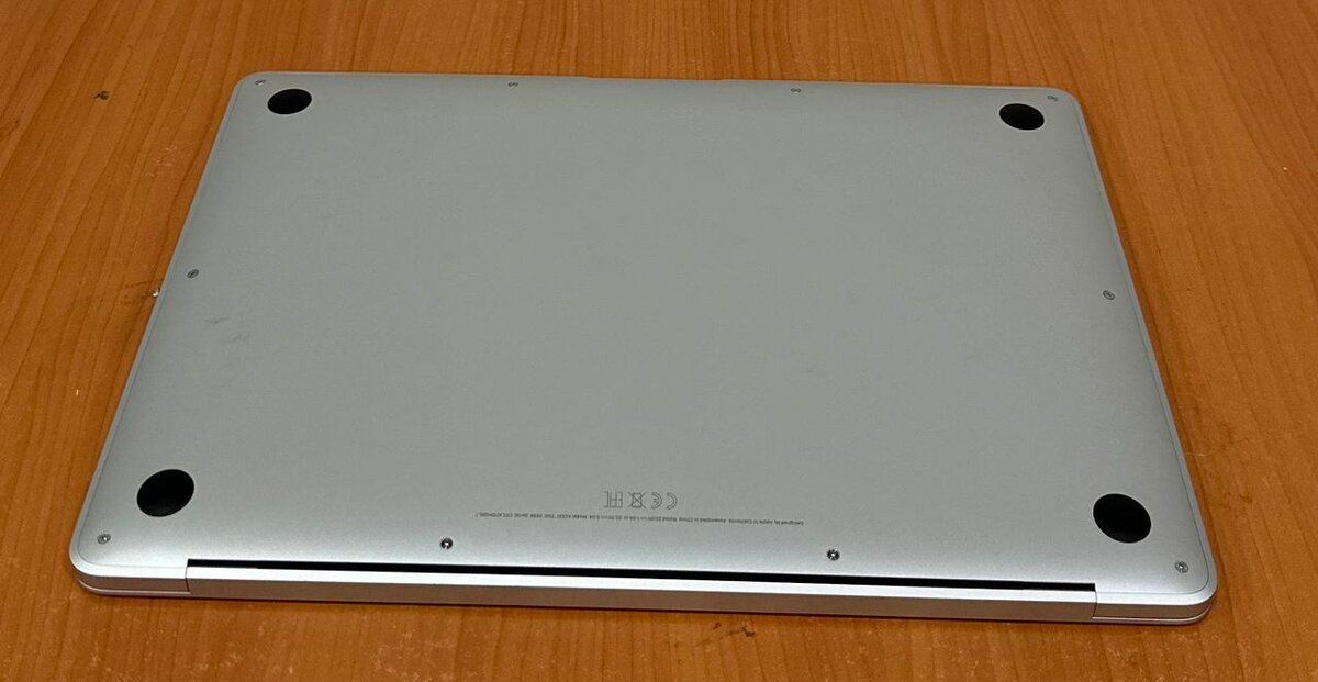 MACBOOK AIR RETINA M1 2020