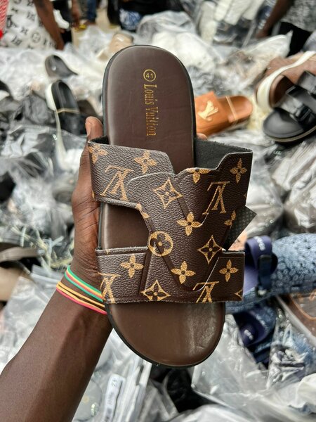 Sandales élégantes LV