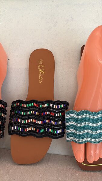 Sandales ornées femme