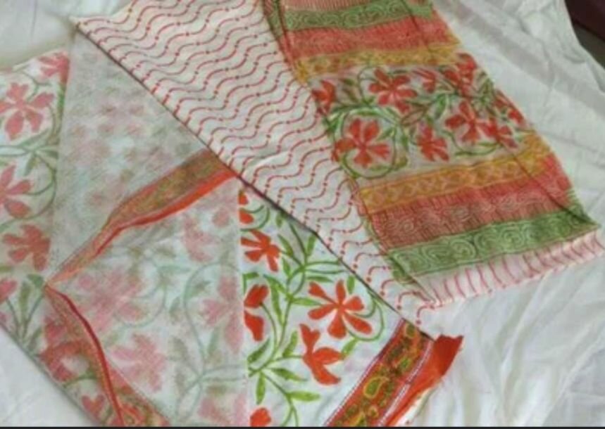 Ladies suit