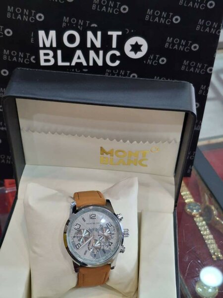 Montres Homme Élégantes en Acier