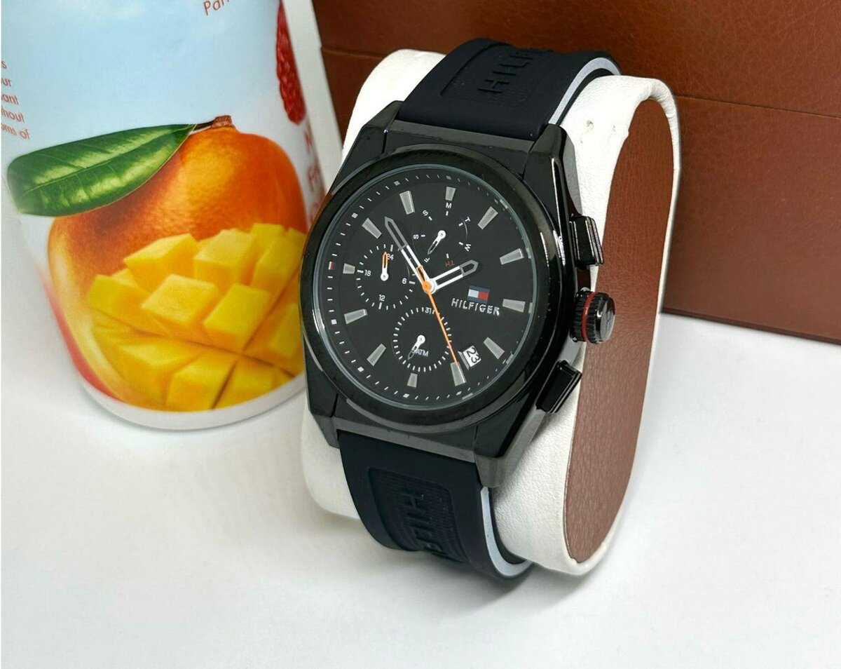 Montre TOMMY HILFIGER (Homme)