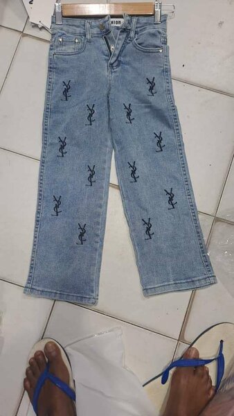 Jean ample brodé unisexe