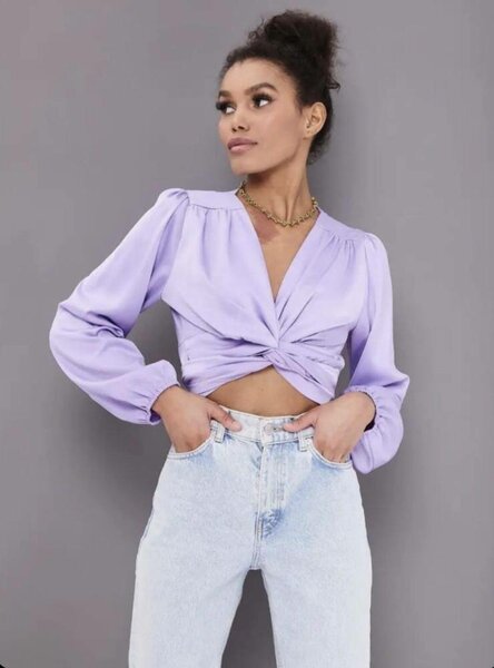 Haut court tendance à boutons