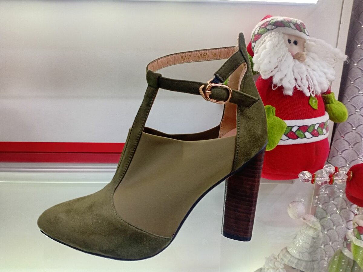 Женские туфли