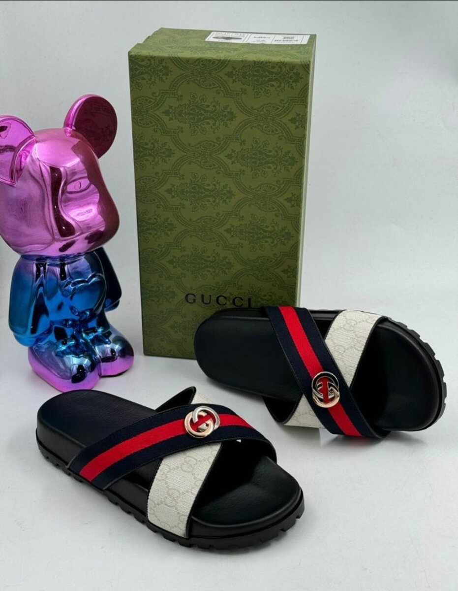 Gucci slippers