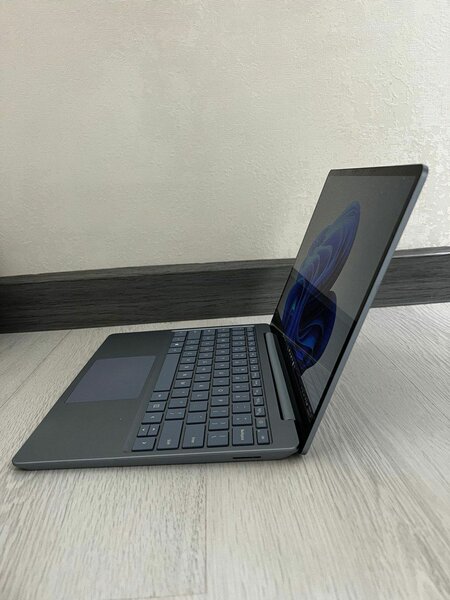 Microsoft Surface Laptop-C9SGSCI3