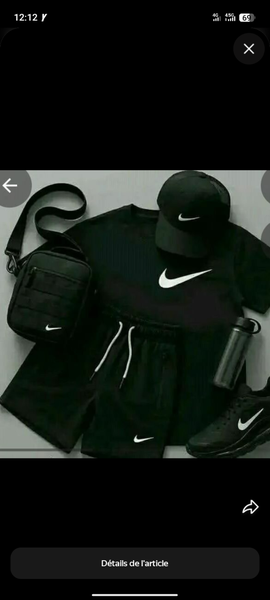 Ensemble de sport noir élégant