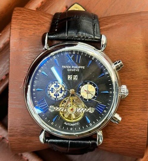 Часы наручные механические