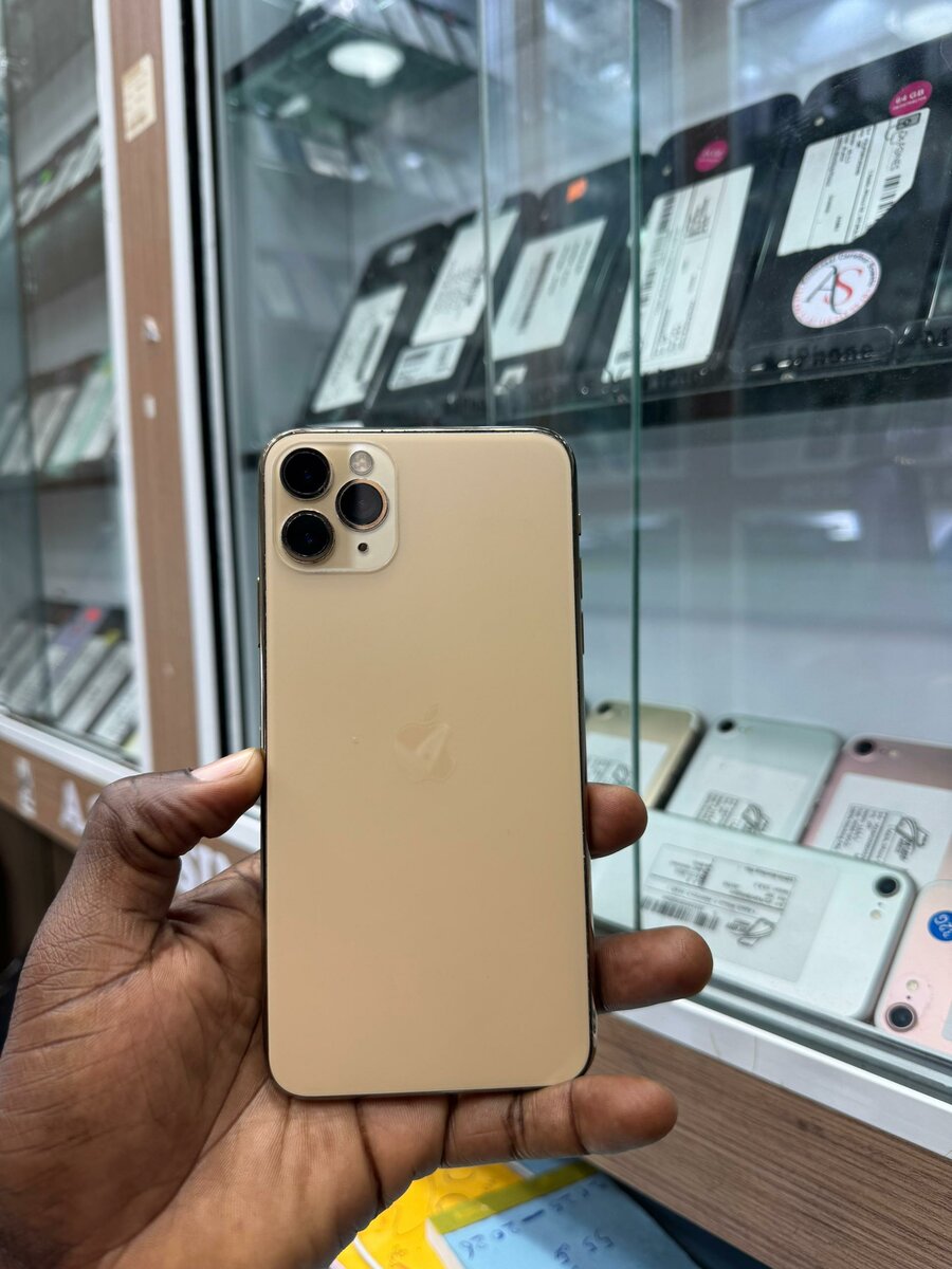 11 pro max 64Go juste petit tr
