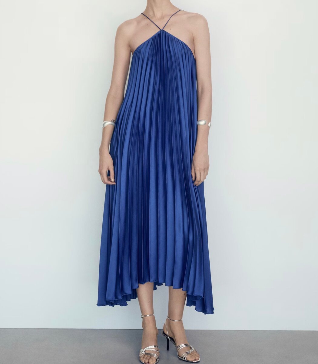 Robe plissée bleu élégante
