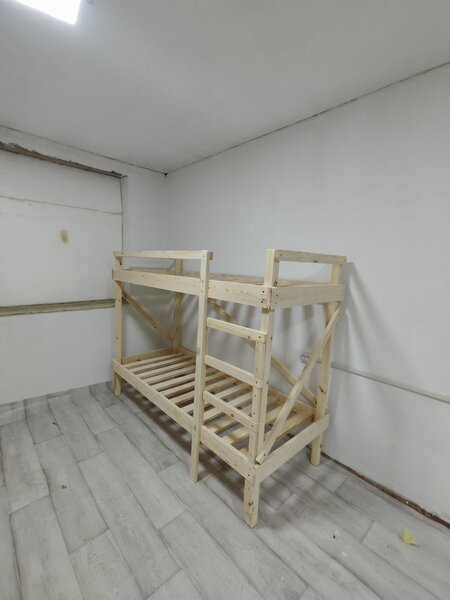 Двухъярусная кровать