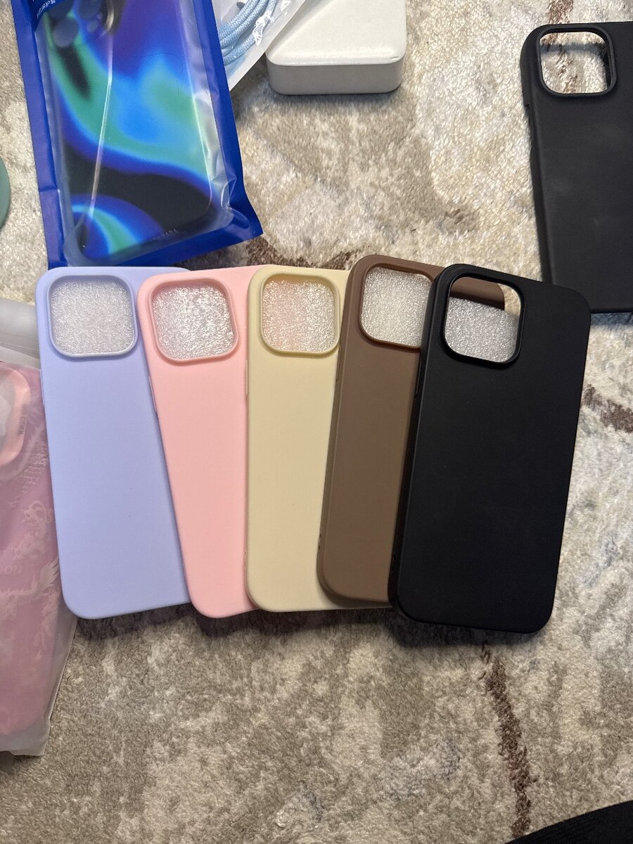 Чехлы на 13 про и 14 про Макс