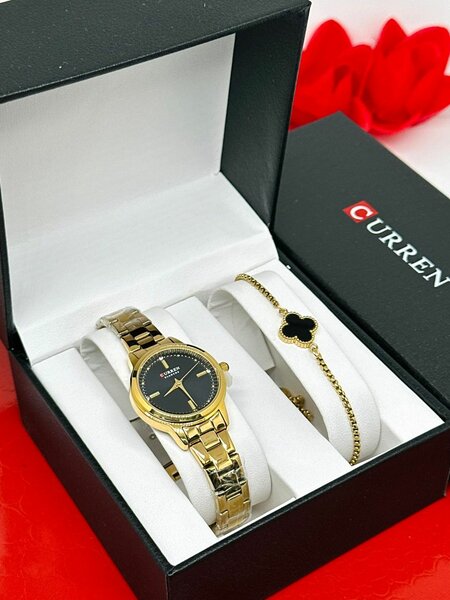 Montre et bracelet dorés élégants