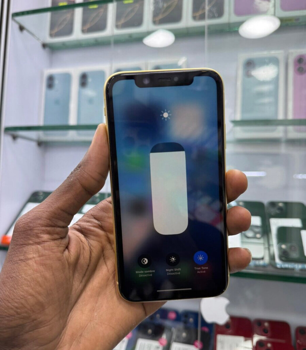 iPhone 11 Jaune 64Go