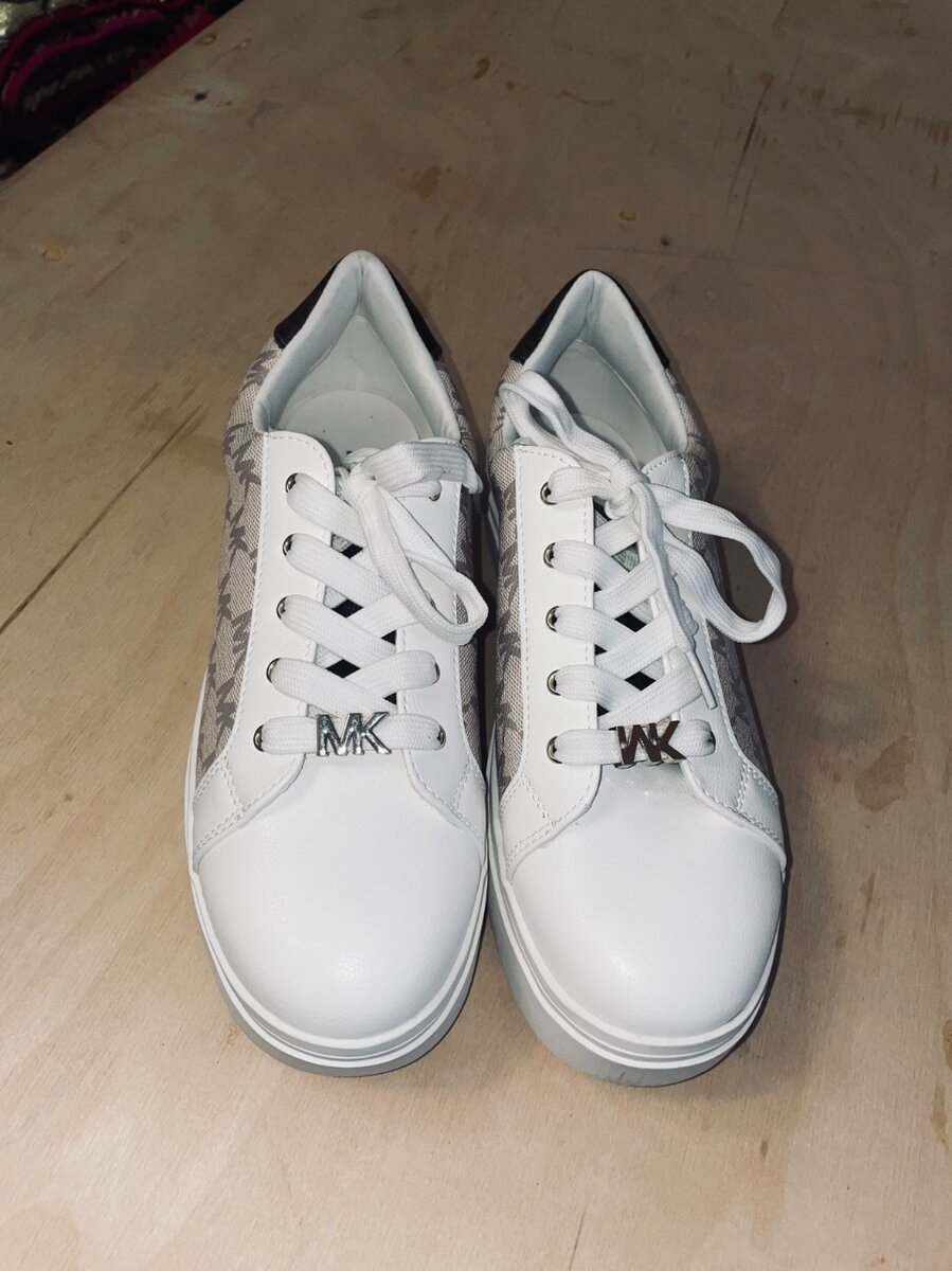 новые кеды MK