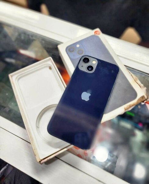 iPhone 13 simple