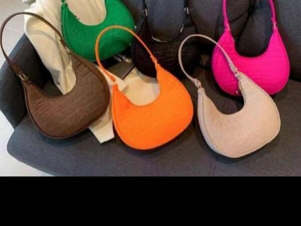 Sacs bandoulière colorés tendance