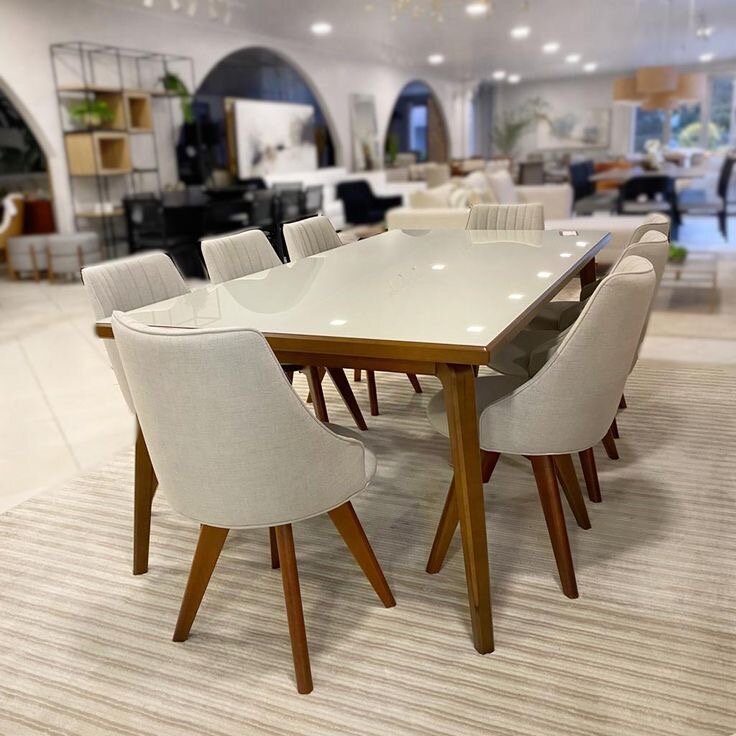 Table à manger élégante