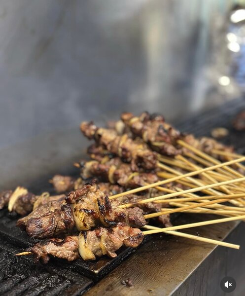 PLAT DE BROCHETTE DE BŒUF