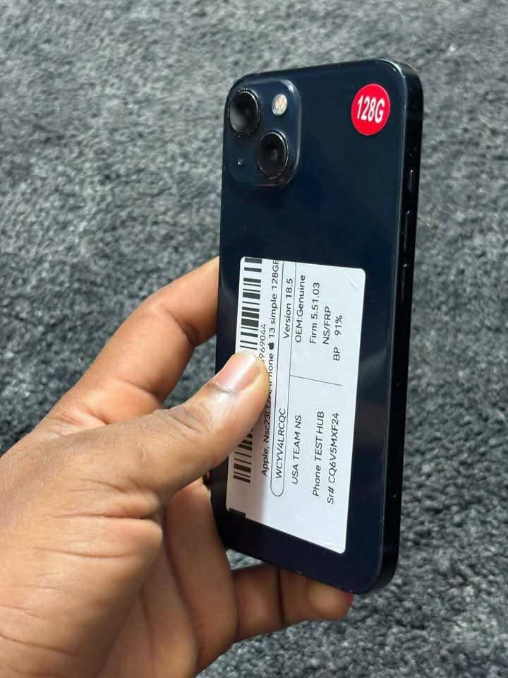 iPhone 13 simple Casi neuf