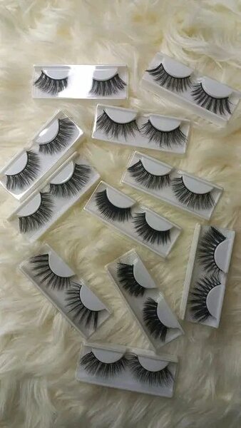 Faux cils glamour