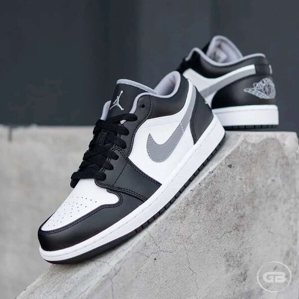 Nike Air Jordan 1 Low sneakers