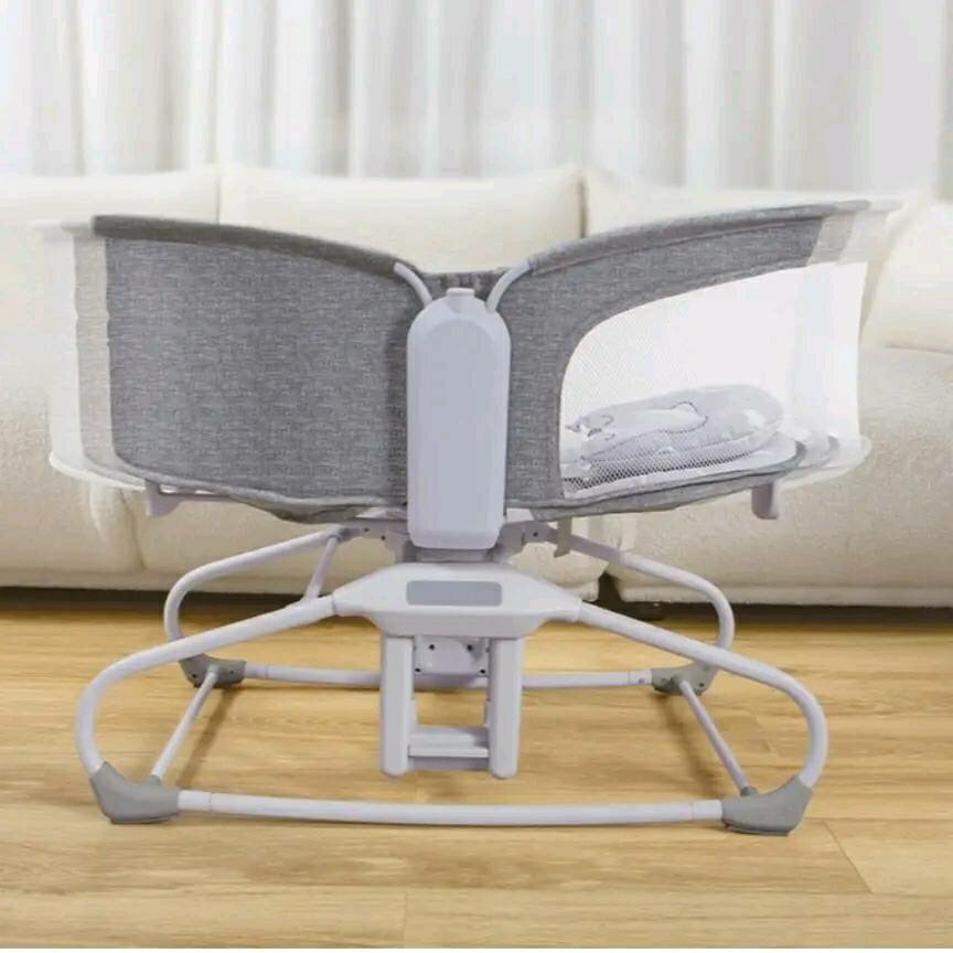 4 in 1 bassinet. 
