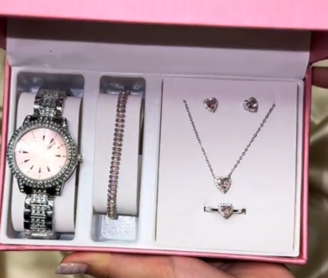 Зергер буюмдардын топтому