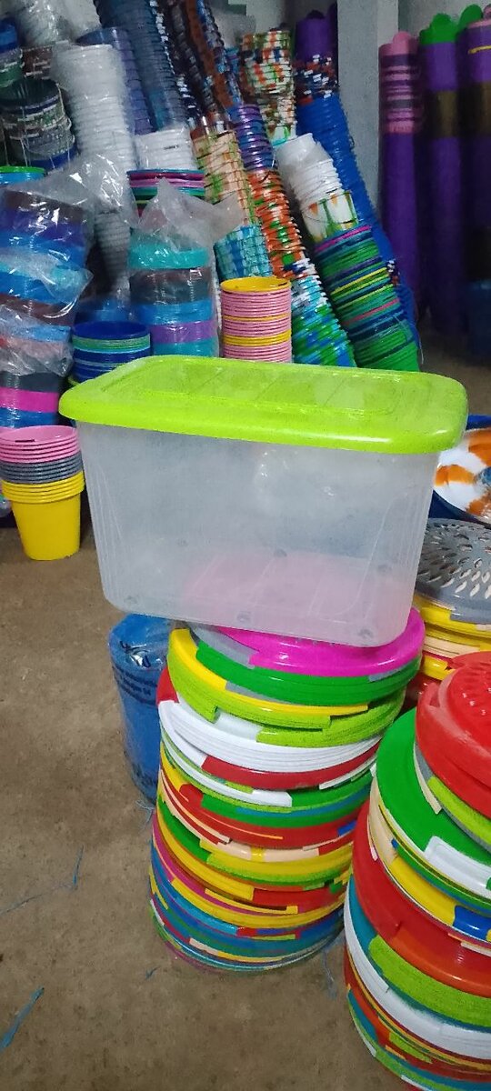 Boîte de rangement transparente