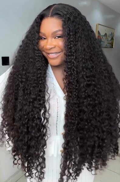 Perruque longue bouclée