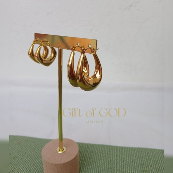 Boucles d'oreilles dorées élégantes