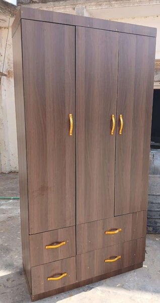 3 doors wardrobe