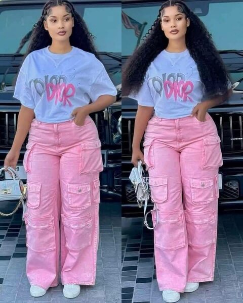 Women's 2-piece suit, T-shirt and cargo pants