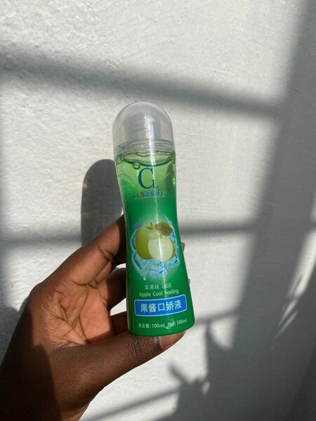 Lubrifiant comestible fruité