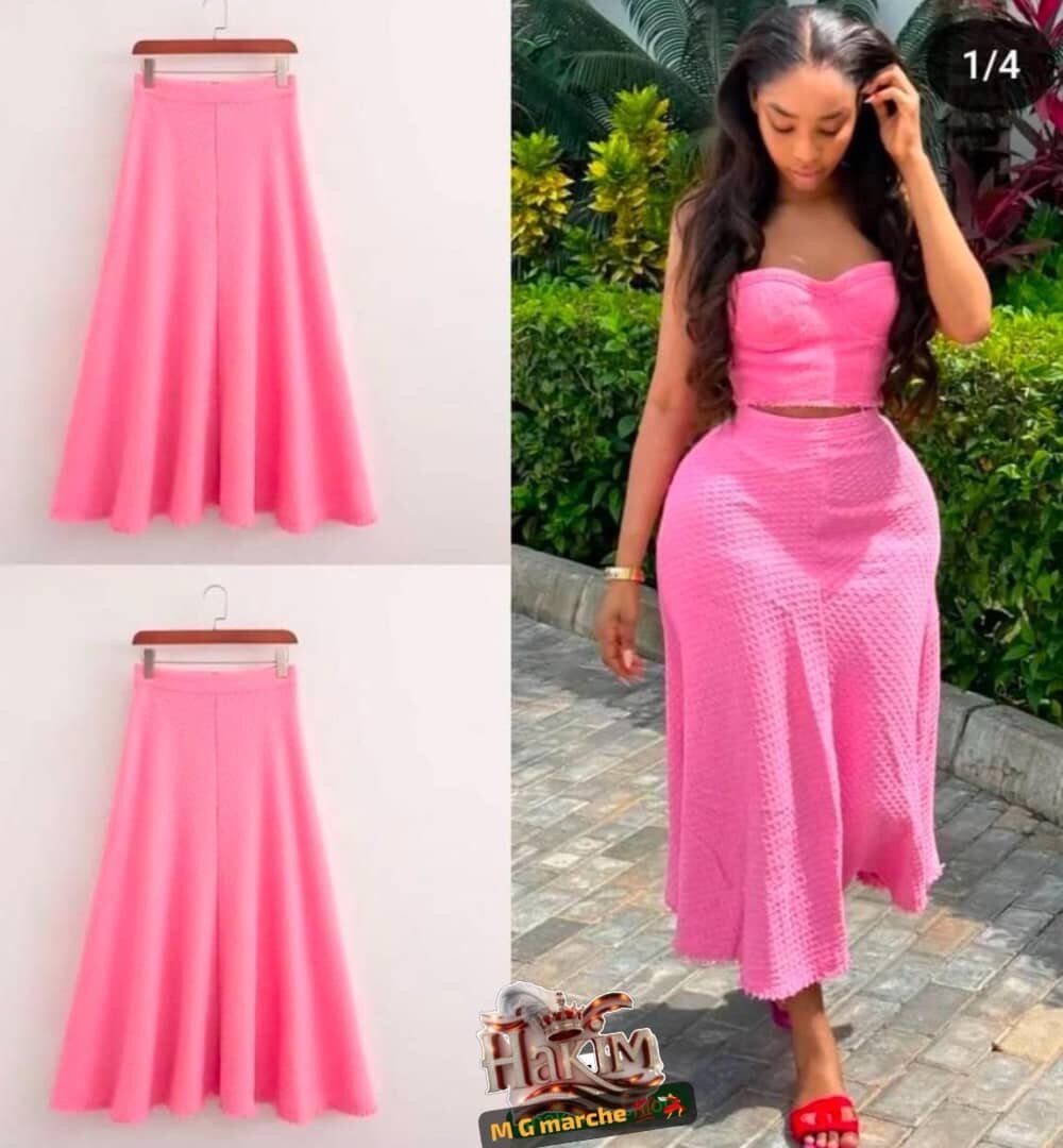 Jupe midi rose élégante