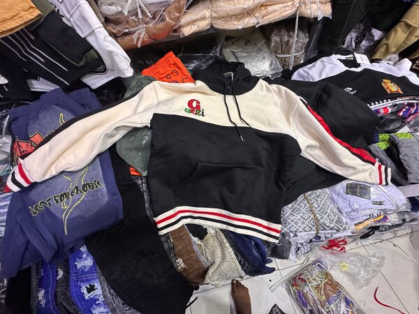 Sweatshirt à capuche mode