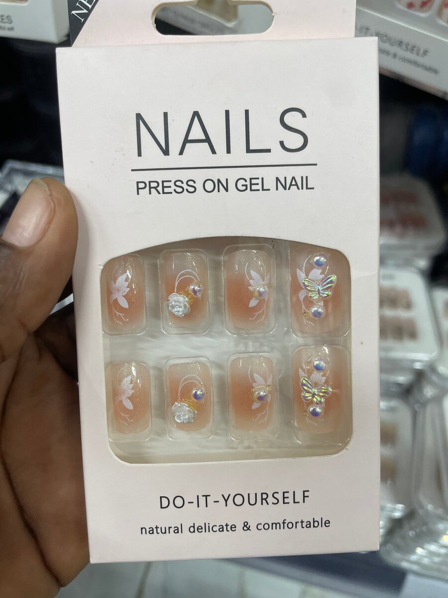 Faux Ongles Élégants