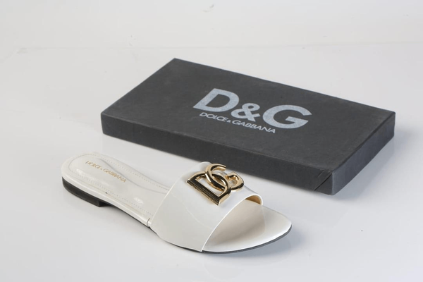 Woman's Rexine flats